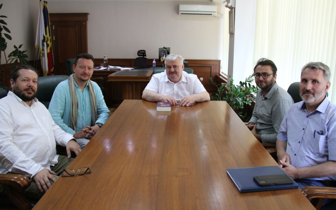 O delegație a Facultății de Filosofie a Universității din București, întrevedere cu rectorul Universității de Stat din Moldova, conf. univ. dr. Igor Șarov